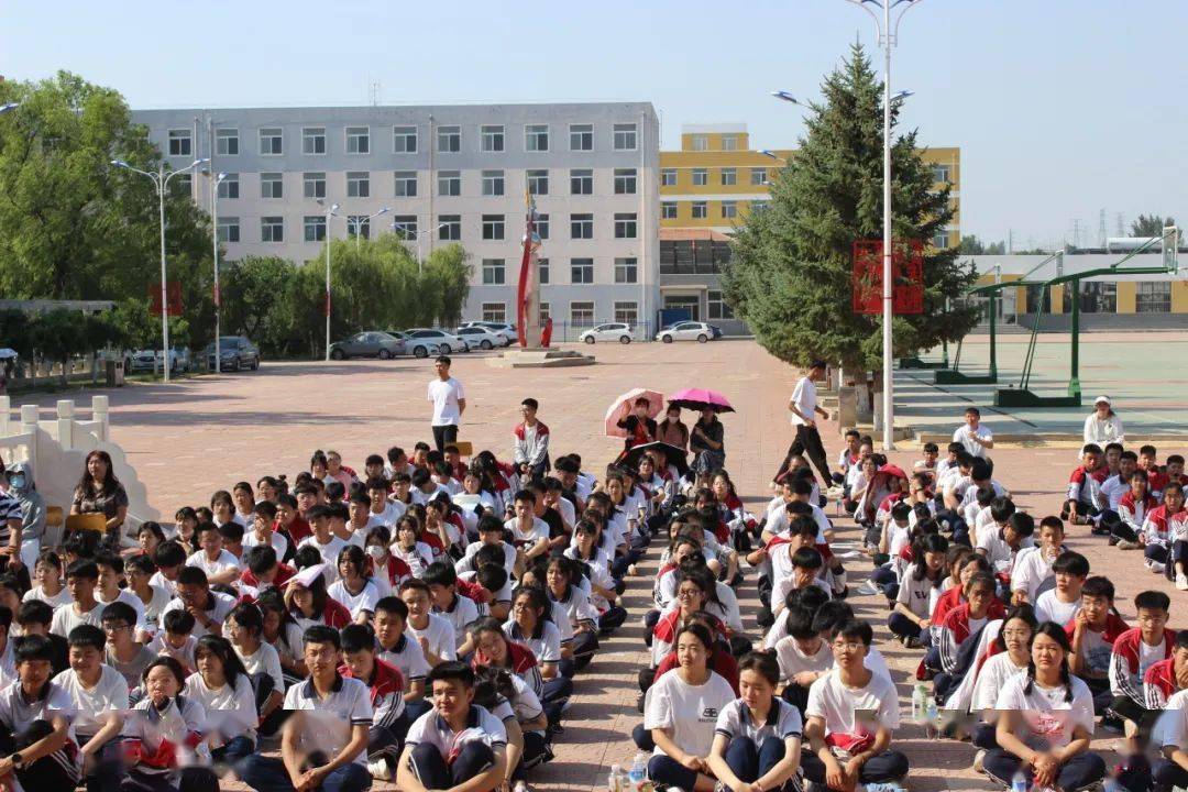 —敖汉旗新惠第二中学2023届毕业典礼