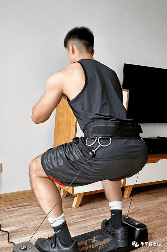 自带毛裤的肌肉帅哥你喜欢么?