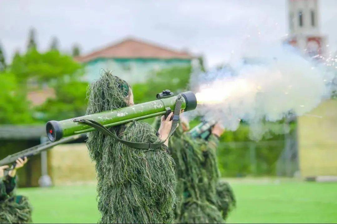 坦克,火箭筒,枪械,射击馆,真人cs西点好习惯夏令营装备全面升级,就等