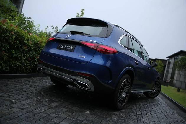 自带光环 质感拉满 试驾全新奔驰长轴距glc_搜狐汽车_搜狐网