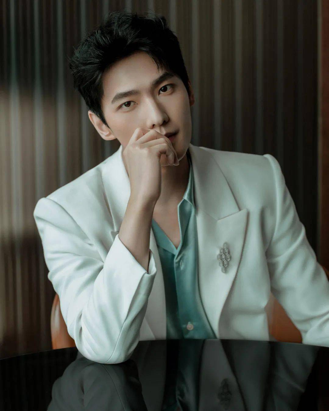 榜妹热线 | 杨洋真情侣上线?白敬亭炒cp反噬?刘雨昕不塌房?