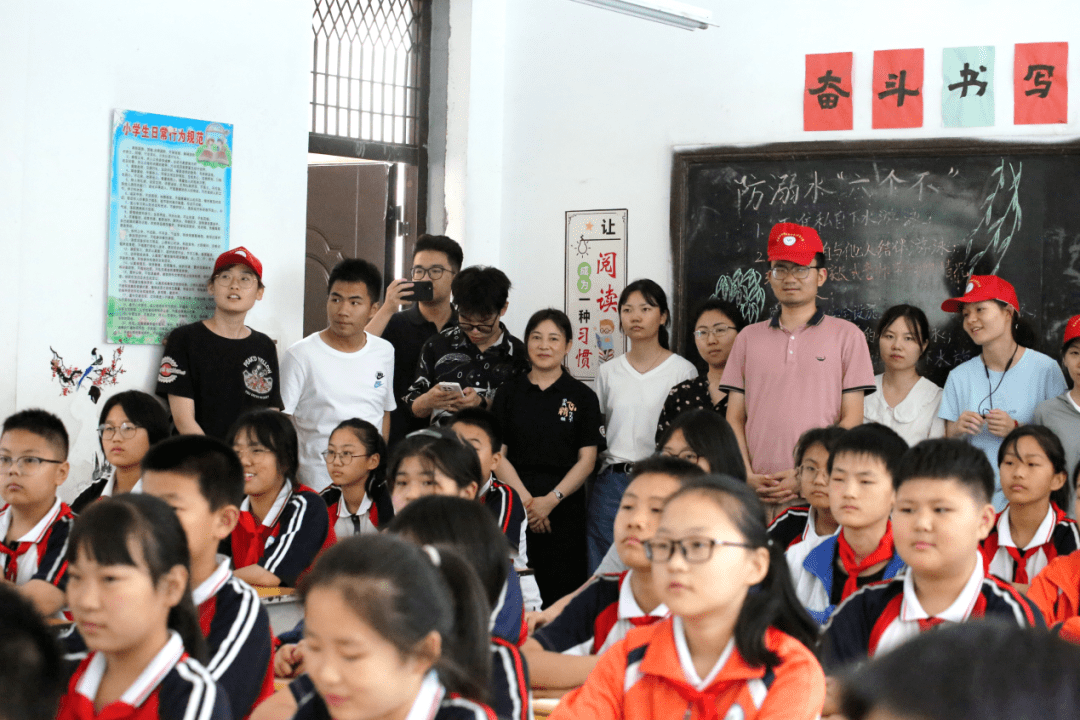 教育学院与教育知行社师生赴山东冠县开展幸福教育主题调研