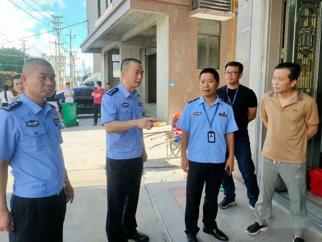 7月3日上午,普宁市公安局交警大队与城西派出所,交通运输局,市场监督