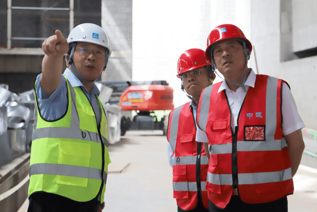 聚焦丨李俊杰一行到河南国际会展中心项目检查指导工作_生产_施工