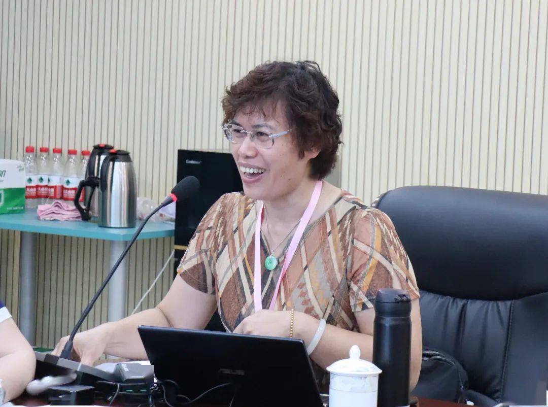 广州市电化教育馆龙丽嫦老师发言张键飞副校长分享了智慧育人迭代进阶