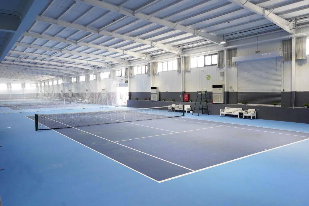 北京冬奥公园新增一块红土网球场!