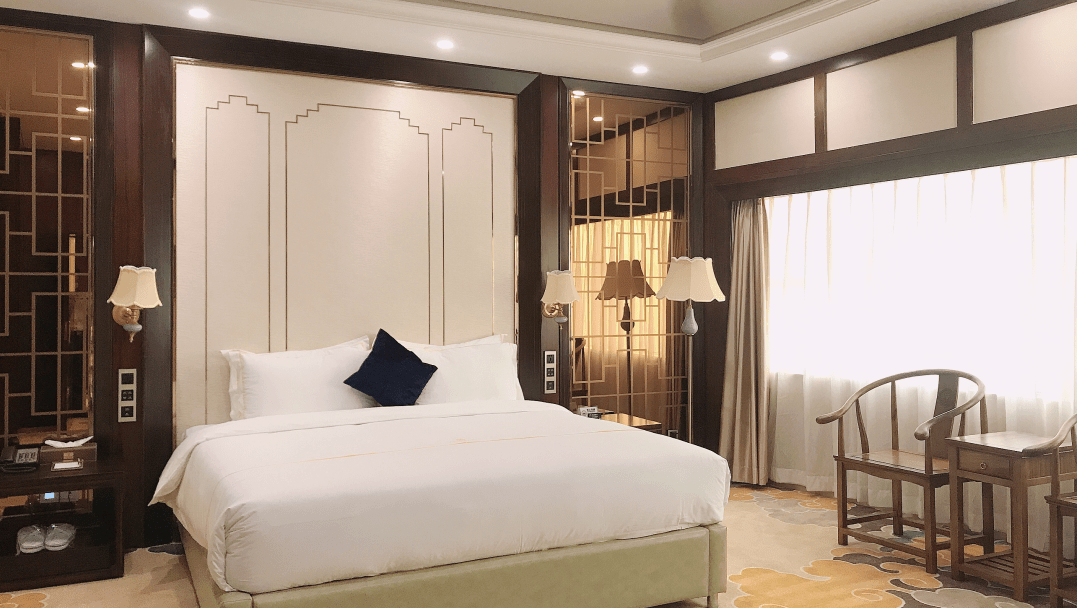 深圳君逸酒店是龙岗区首家集住房,餐饮,娱乐,休闲,健身,商务于一体的