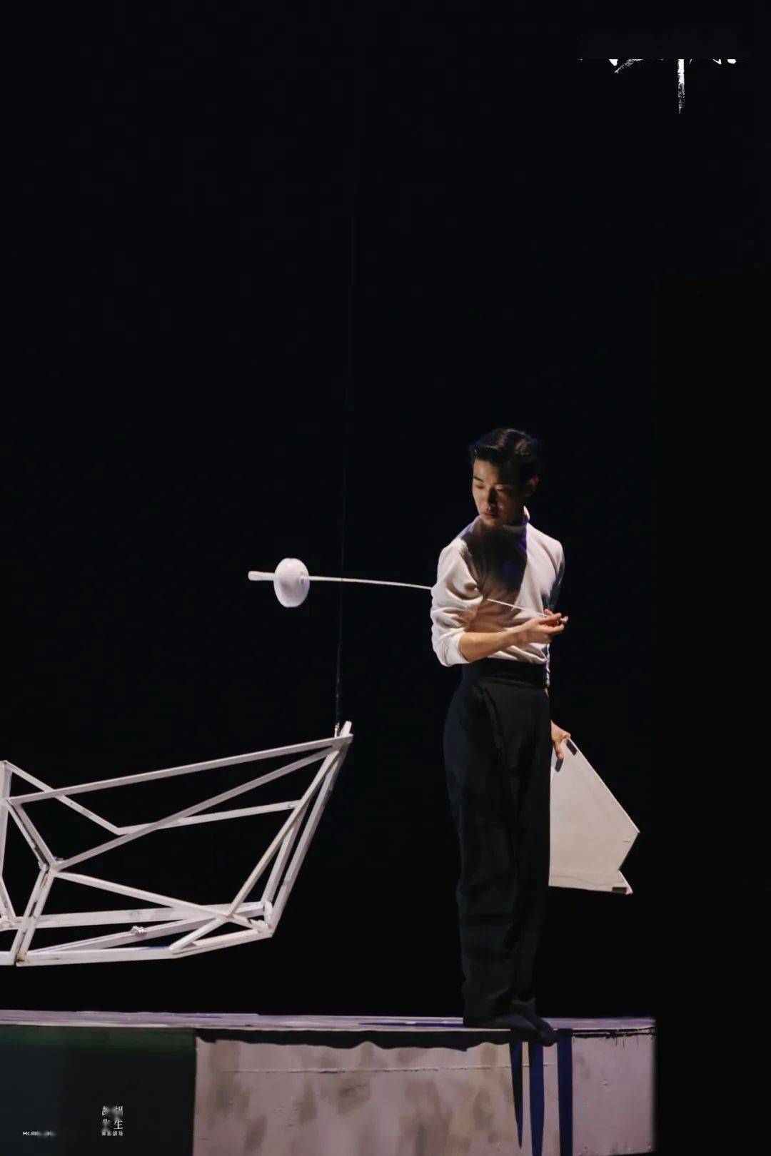 今日演出 | 胡沈员舞蹈剧场《忒修斯之船》今晚舞动琴台!