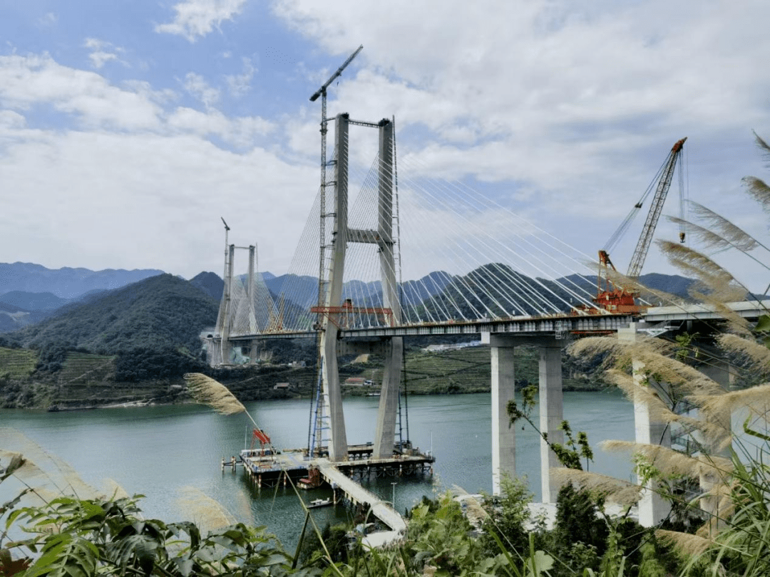 年底通车!_高速公路_官新_大桥