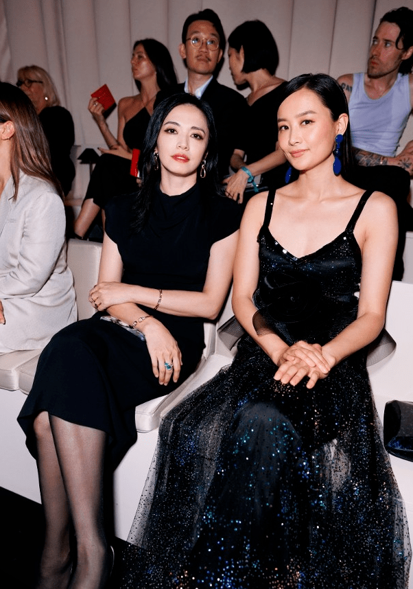 大晒与姚晨合照!女神范十足_dern_laura_故事