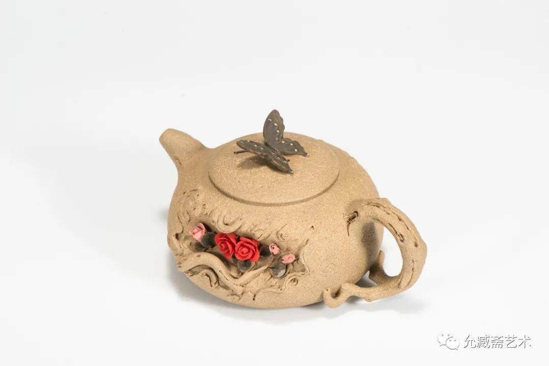 季杏芬高级工艺美术师优秀中青年陶艺家江苏省工艺美术学会会员宜兴