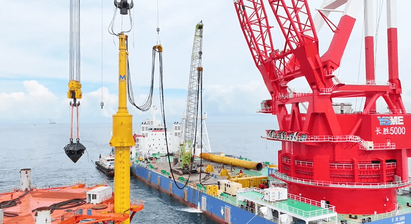 "长胜5000"起重船首秀成功_项目_作业吃水_施工