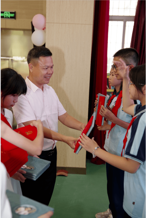 感恩成长,扬帆远航——白沙小学2023届六年级学生毕业典礼_毕业生