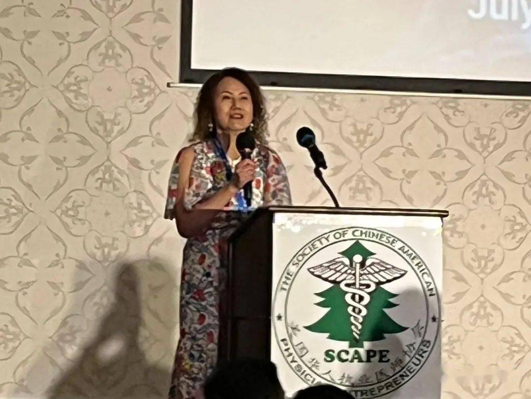 新任会长程丽蓉尽管有专业摄影师团队,尽管摄影师们用尽浑身解数,六百