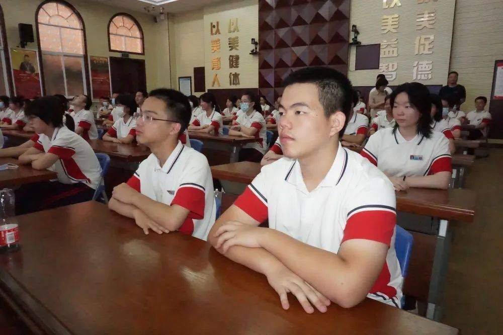 满载收获 扬帆起航——福州屏东中学举行2022-2023学年第二学期高中闭