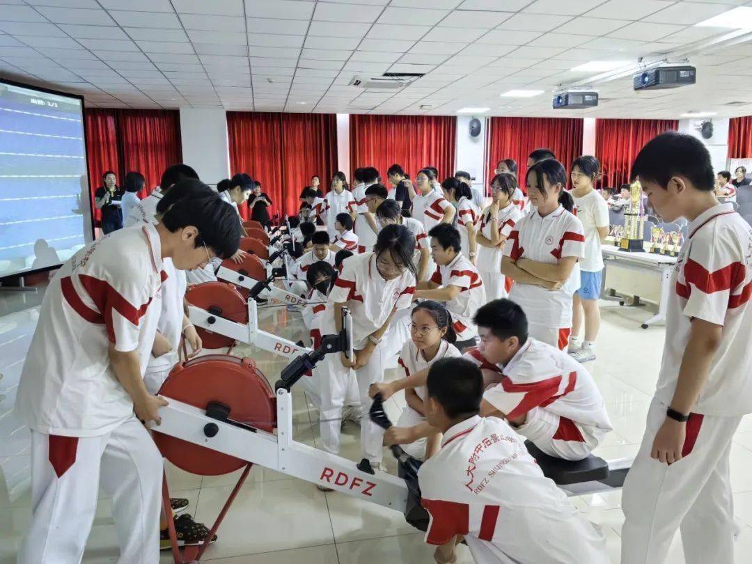 附中西山学校&人大附中石景山学校2022级初中学生联谊活动_比赛_单词