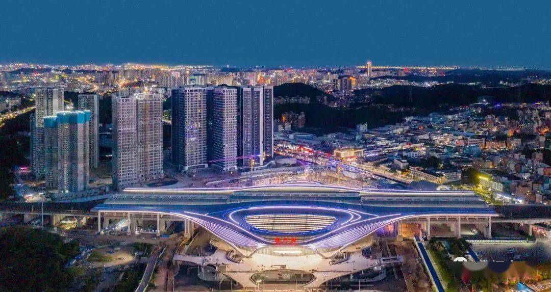 梁馨_南站_海报