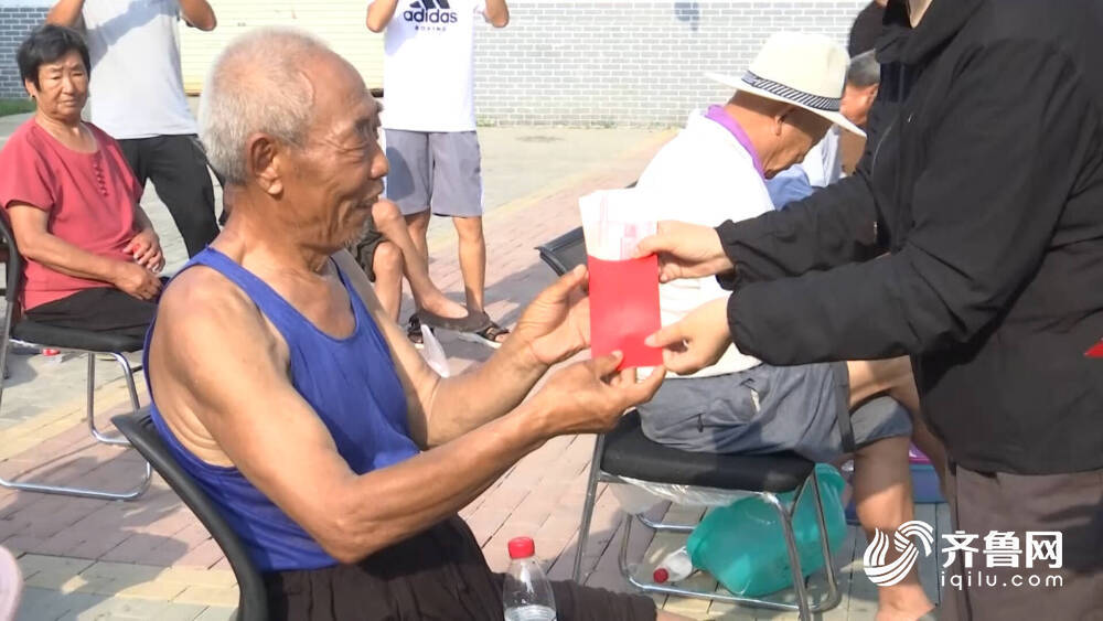 山东一地签三方协议督促子女赡养父母，律师：属赡养费支付方式的一种_老人_义务_鱼台县