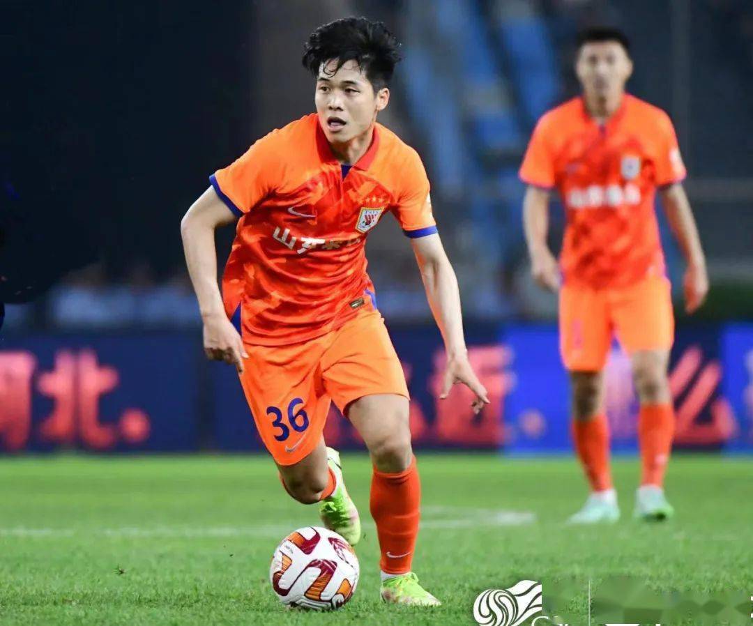 段刘愚租借至武汉三镇_山东泰山_球迷_足球俱乐部