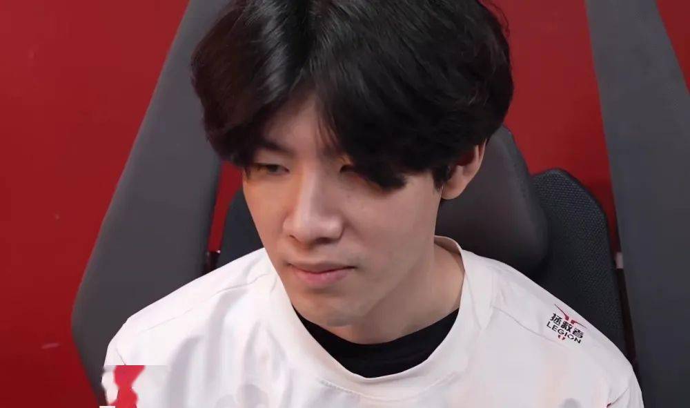 高智商单杀,但帅不过一局,wbg完成零封,edg危险了_比赛_状态_crisp