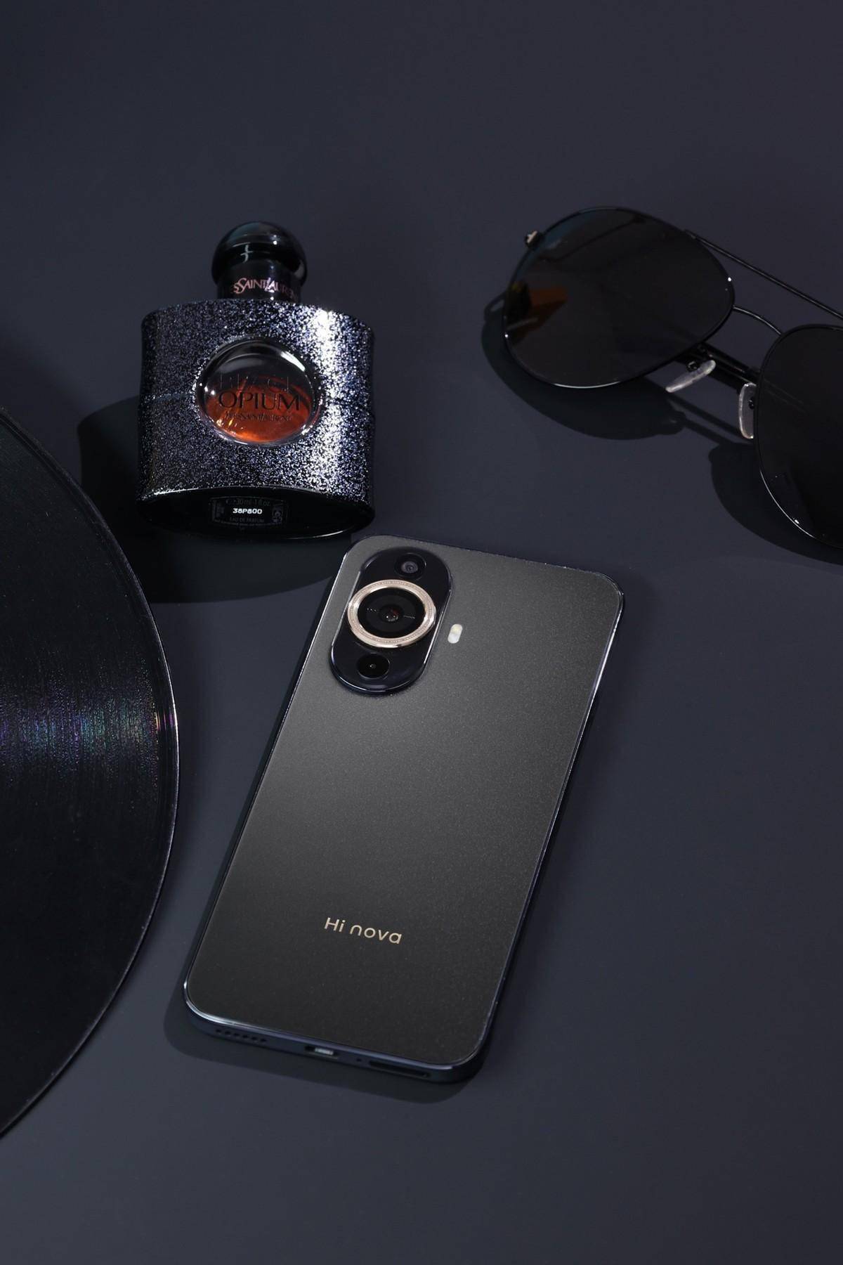 hi nova 11曜金黑美图赏析:影像,性能全面升级_turbo_支持_游戏