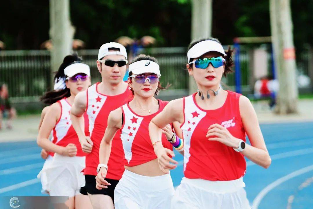 精彩照片来袭!「2023西马竞速夏季邀请赛」首轮比赛,热血开跑!