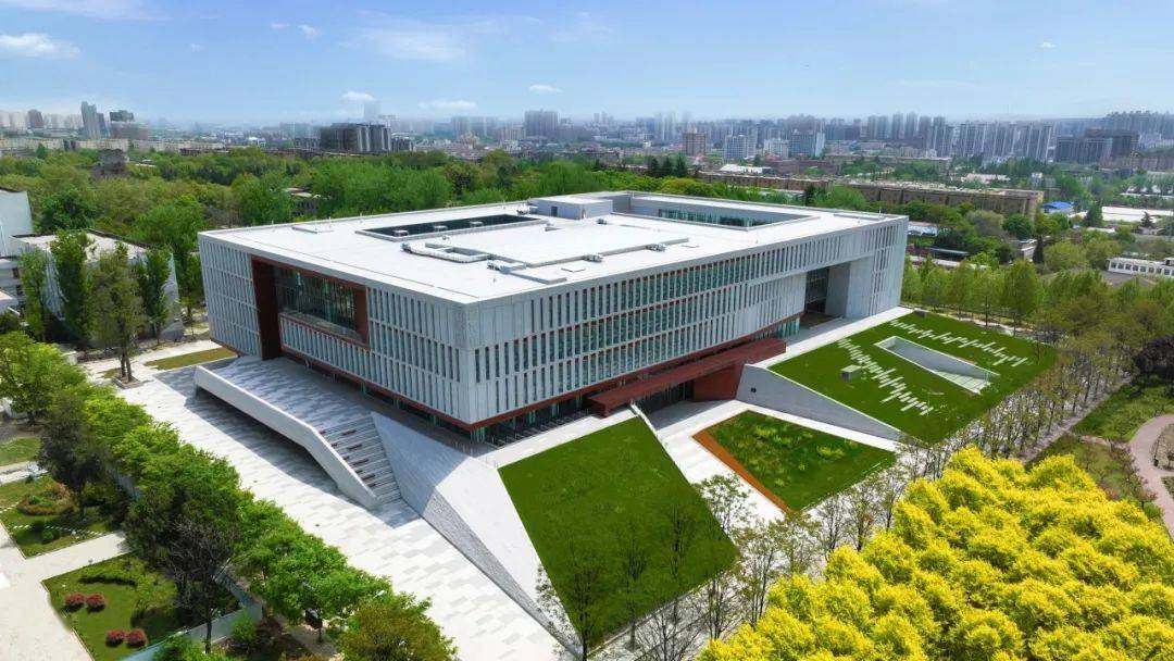 科技大学图书馆项目永威时代中心工程位于西安市高新区锦业一路,建筑