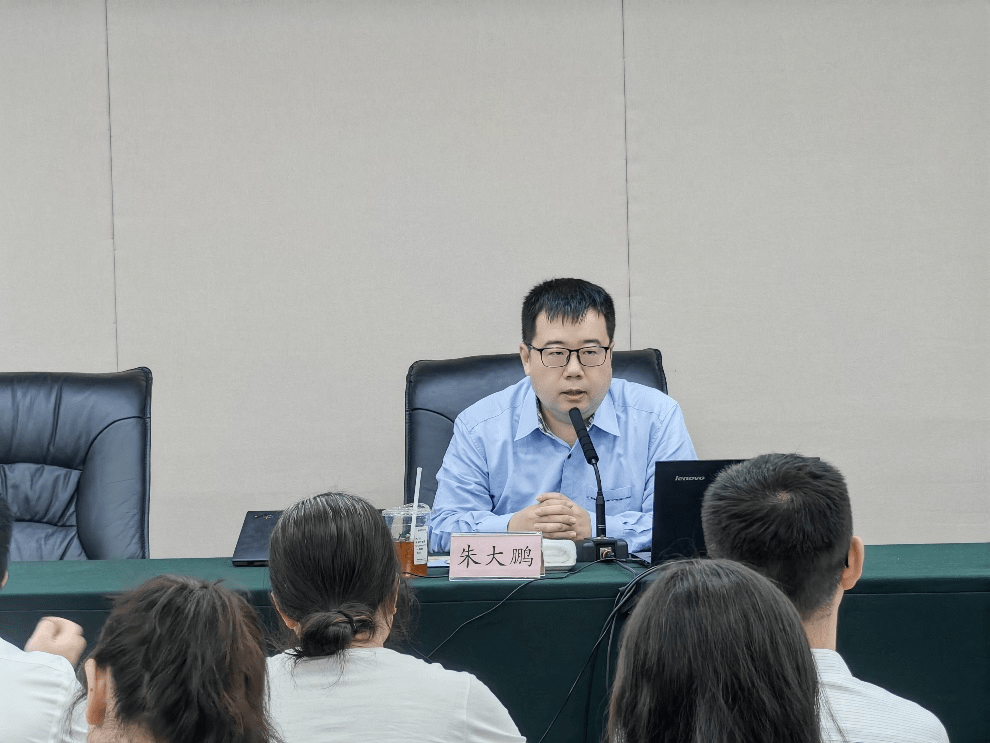 培训邀请到春华资本集团董事总经理朱大鹏和方达律师事务所耿莉蕊从