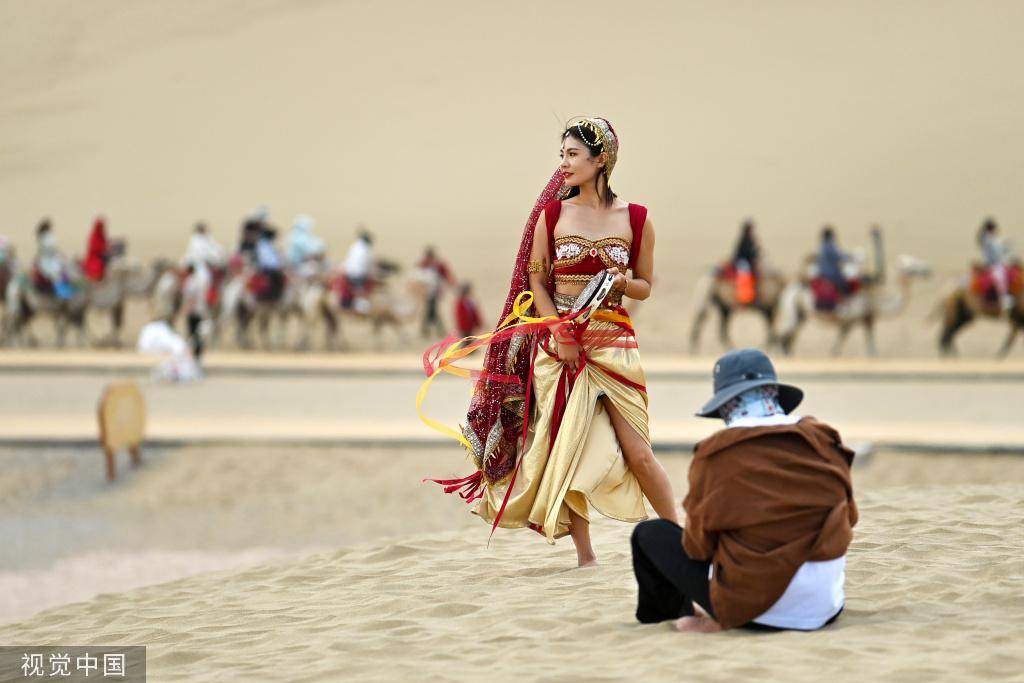 甘肃酒泉 敦煌"飞天旅拍"持续走红_高清_图片