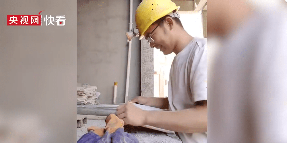 好样的！山西青年丁建锋_父母_工地_生活费