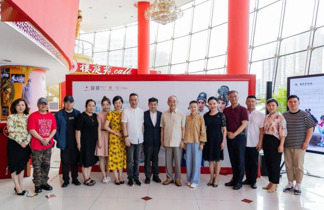 张珙李晨饰红娘张雪岩饰崔夫人谭帅饰慧明剧情简介书生张珙寄居普救寺