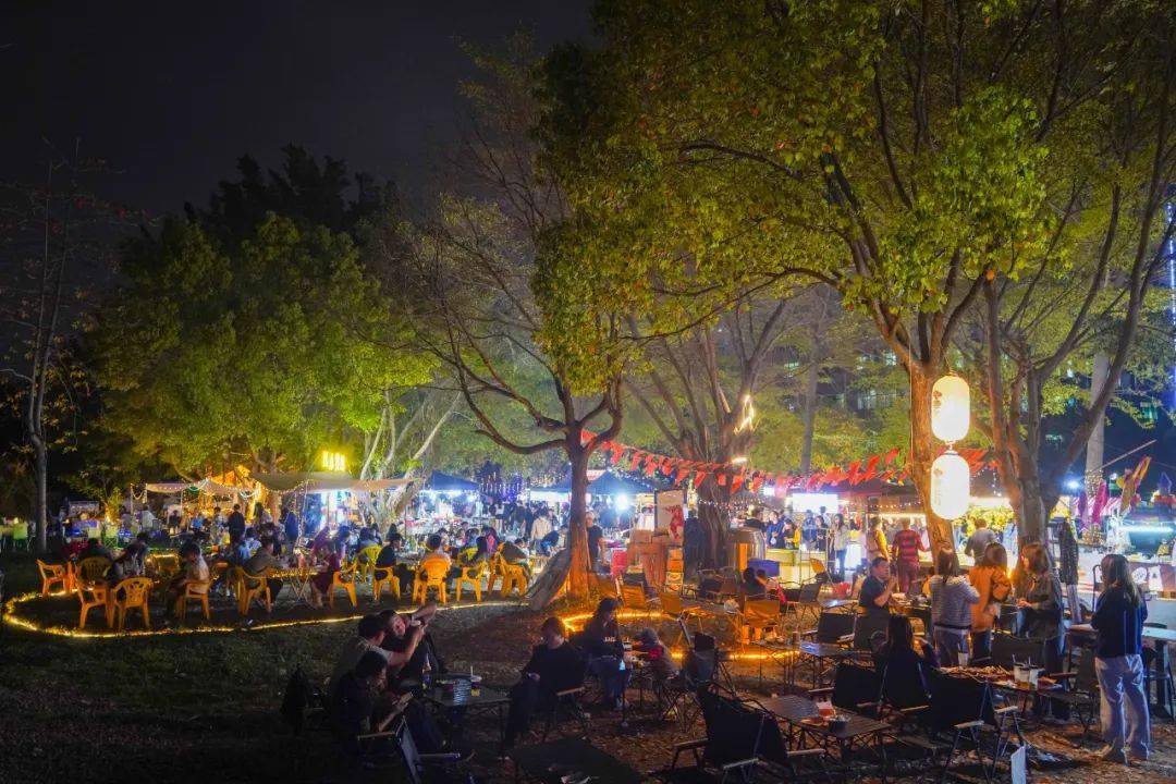 来逛一场只属于晚上的热闹,东莞越夜越精彩!