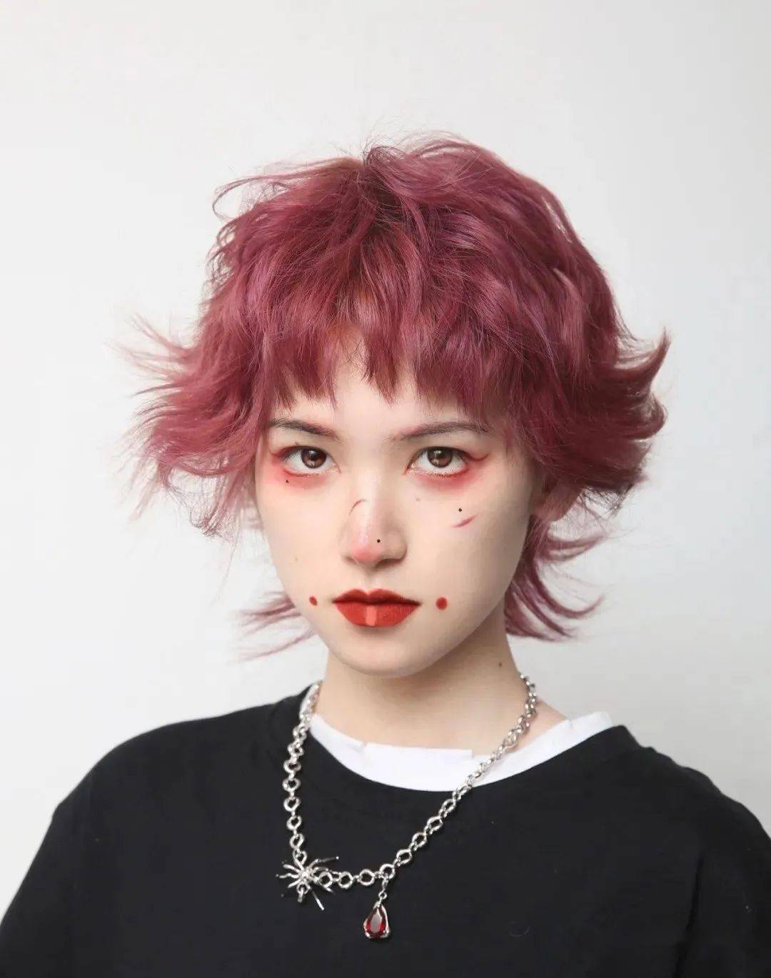 "八大网红刘海短发"_中国_发型_形象