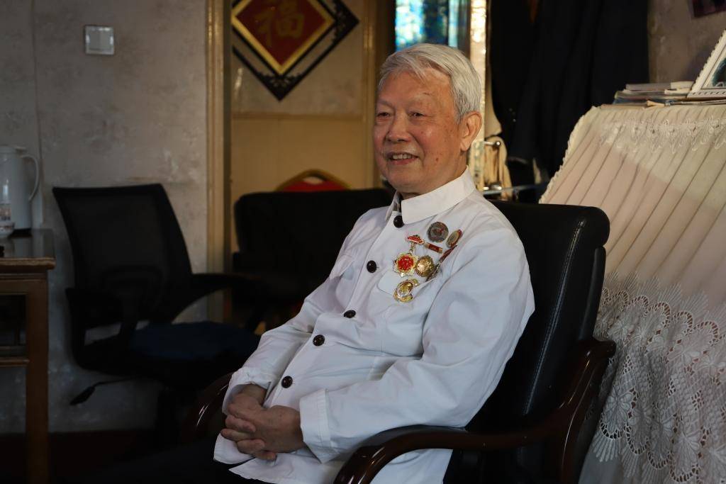 纪念抗美援朝胜利70周年,听4位志愿军老兵讲述峥嵘岁月……_郑振华_郑