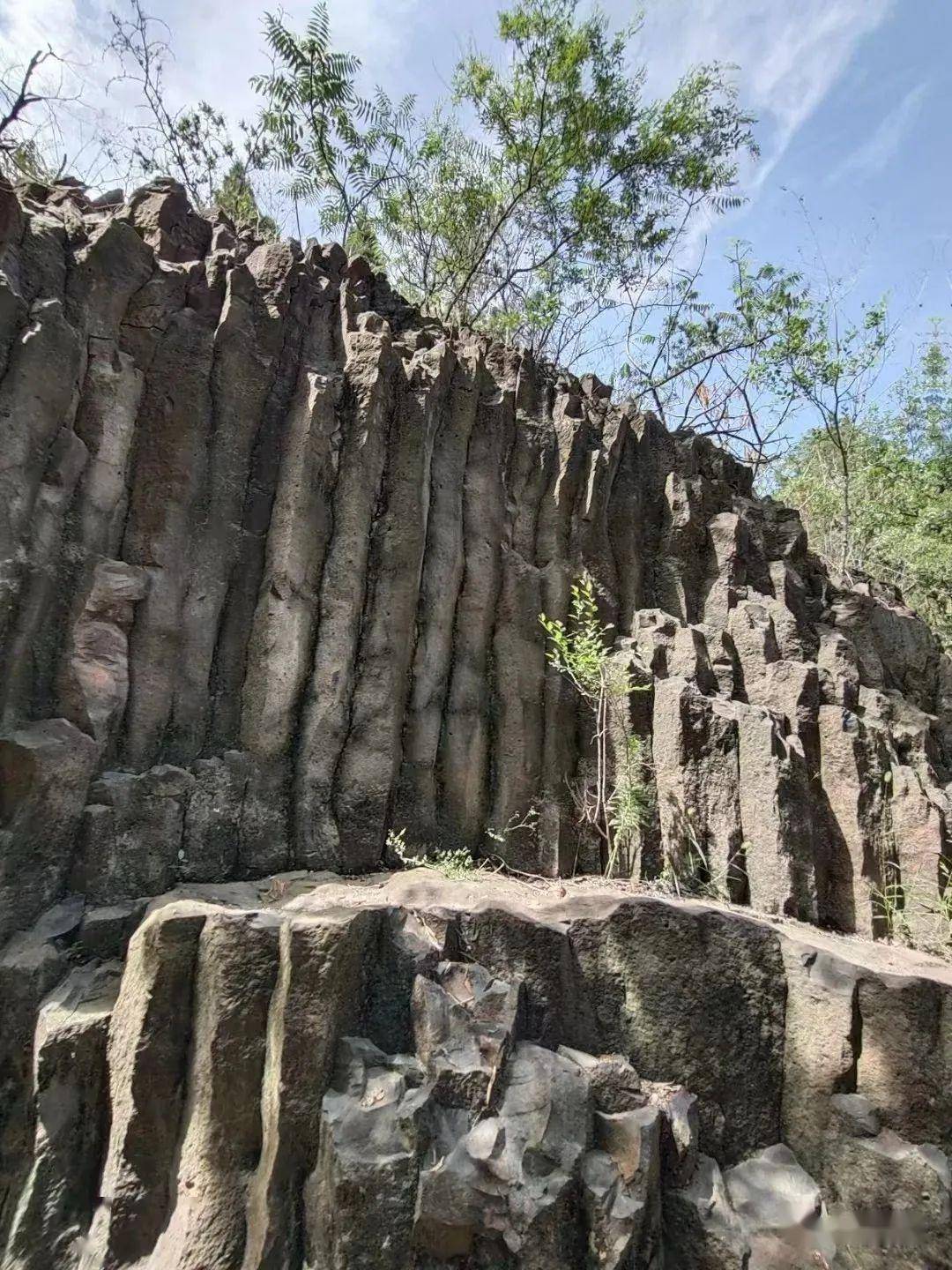 临朐火山口地质公园图片