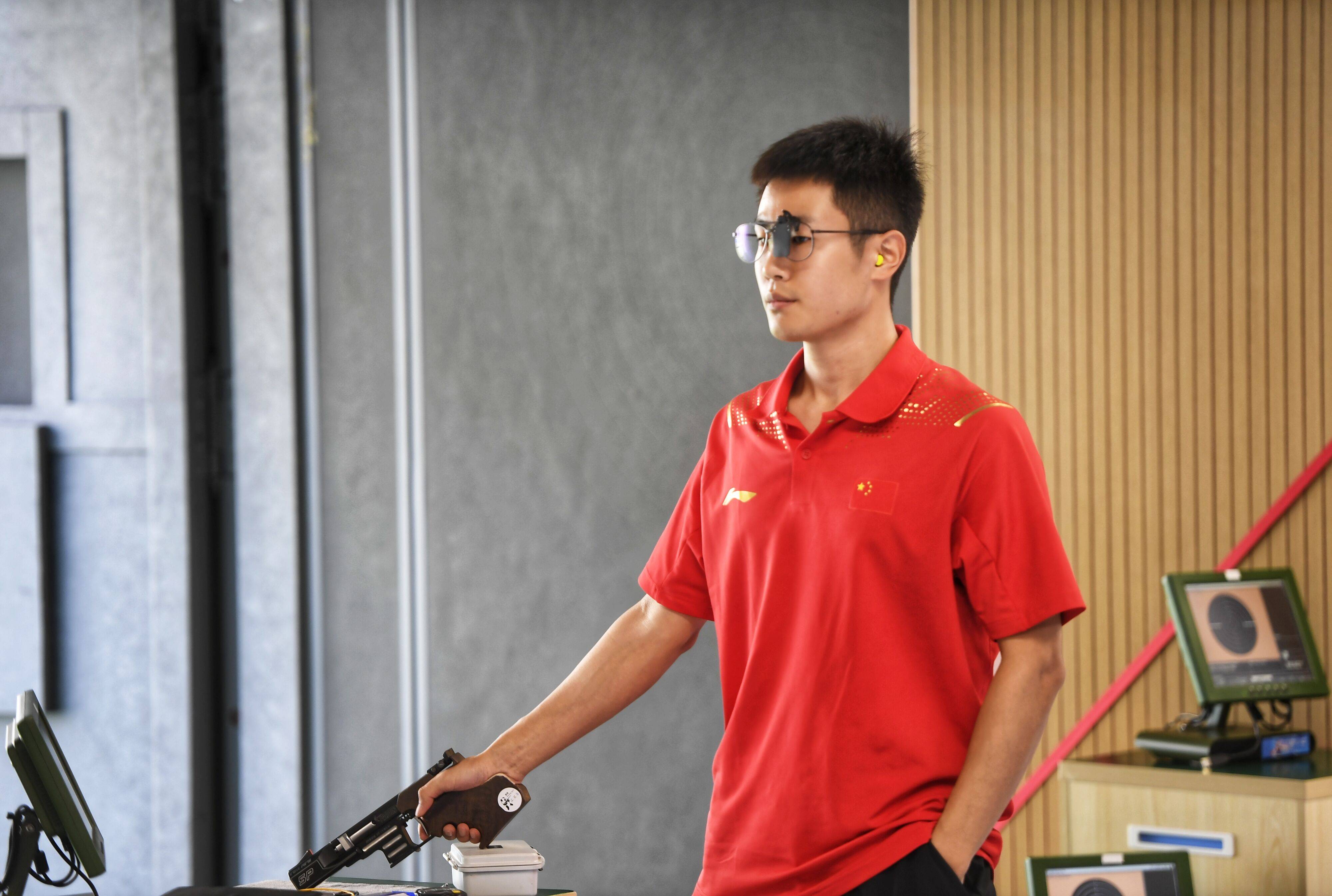 山东籍选手刘帅携队友夺得男子25米手枪速射团体金牌_时间_成都