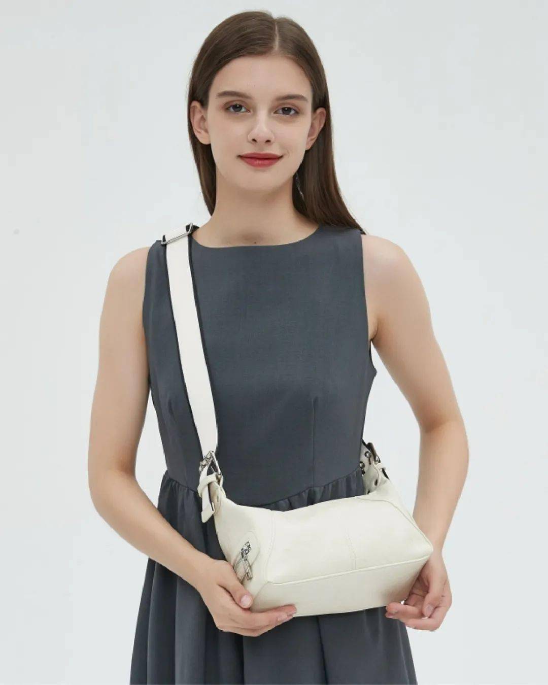 明星都在背的轻奢folli follie包包,数量少,限时199!