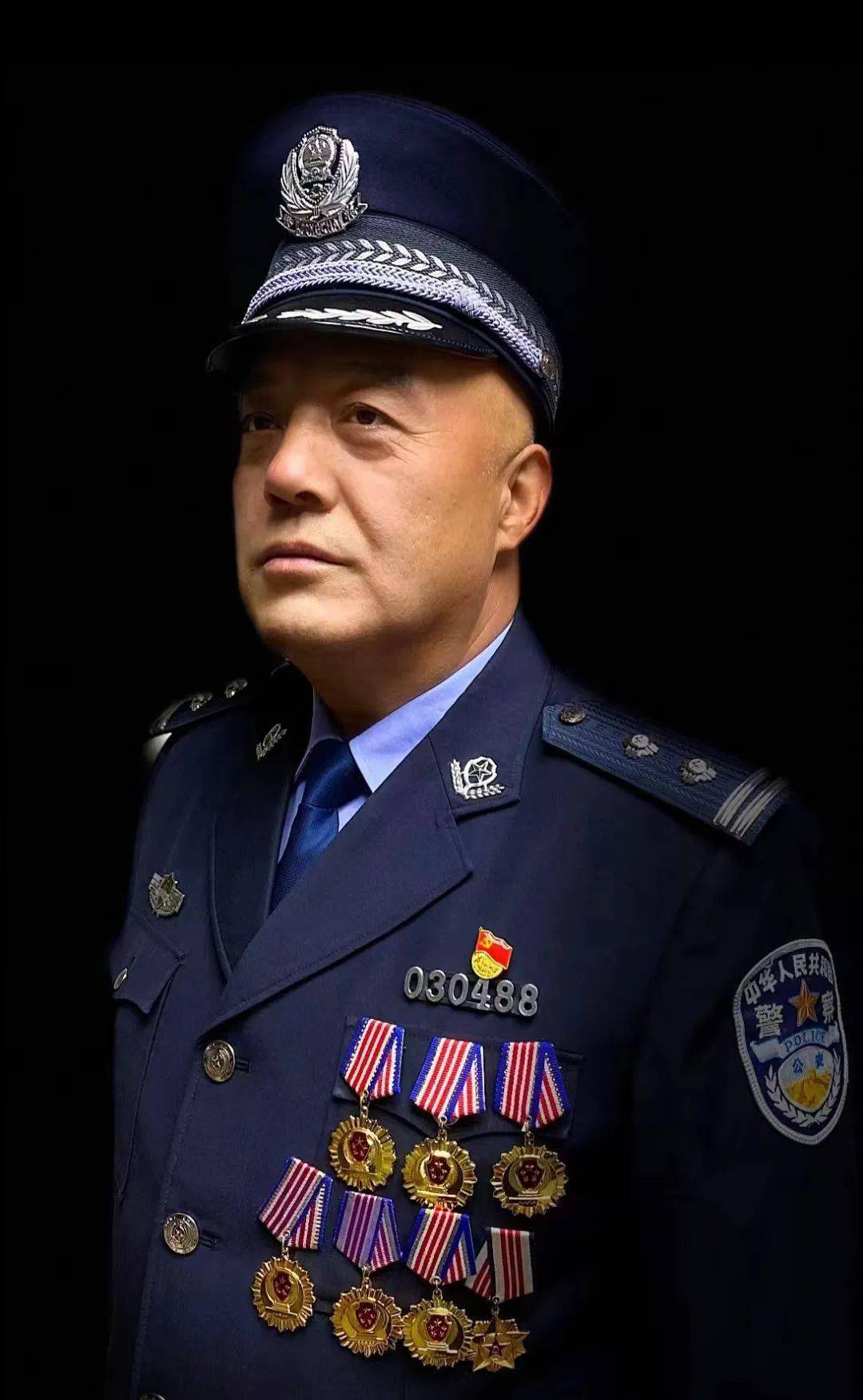 【最美之星】|戎装更替,初心不改,致敬警察队伍中穿过军装的你们!