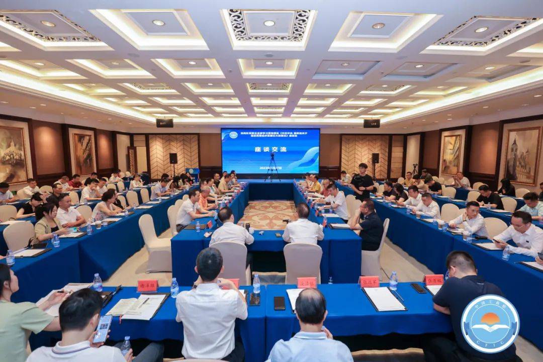 【基层动态】深度解读“民营经济31条” 龙岗区民营企业家共话新发展_意见_创新_深圳