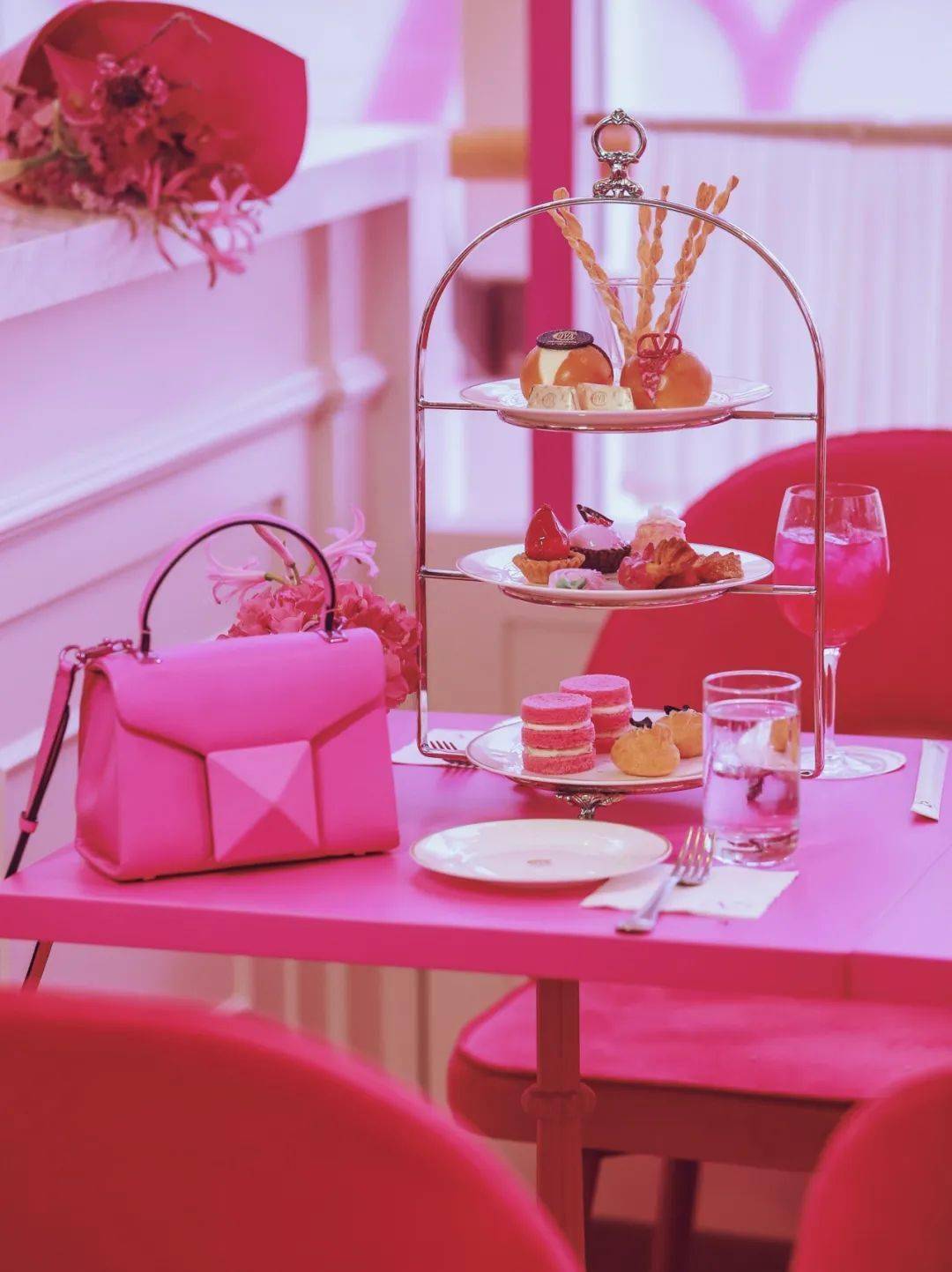 valentino x cova联名下午茶7月27日