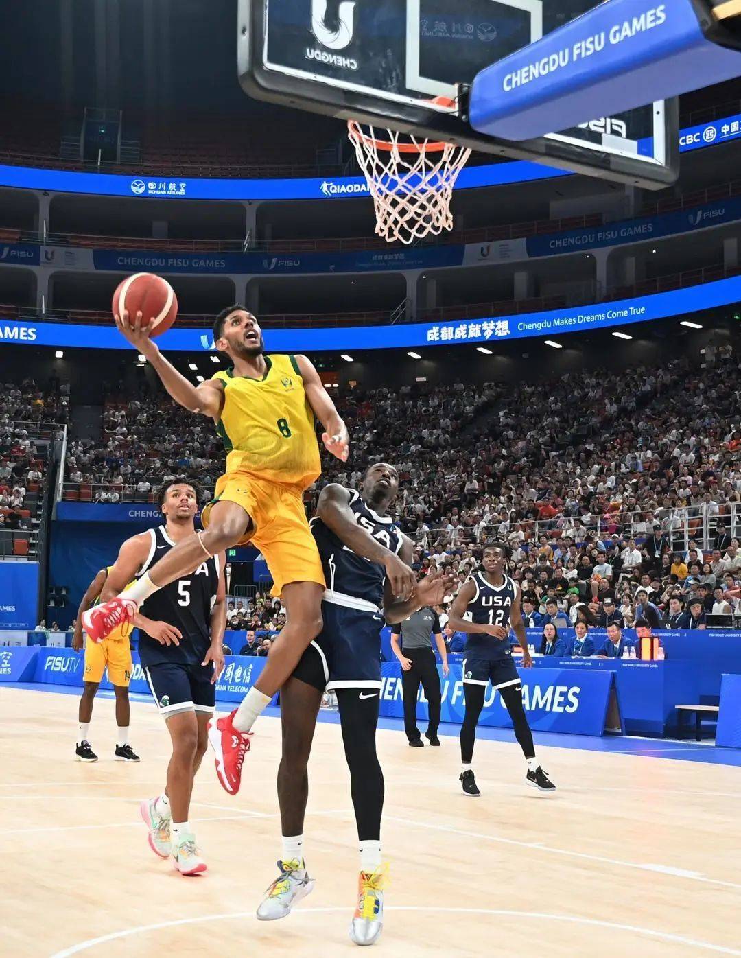 73米63摘得金牌葡萄牙选手和波兰选手分获银牌和铜牌更多精彩瞬间综合