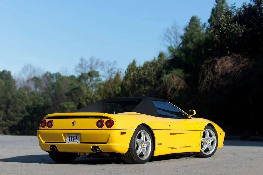 凭着稳定的输出和正版授权,tlv的法拉利系列一直不愁卖!