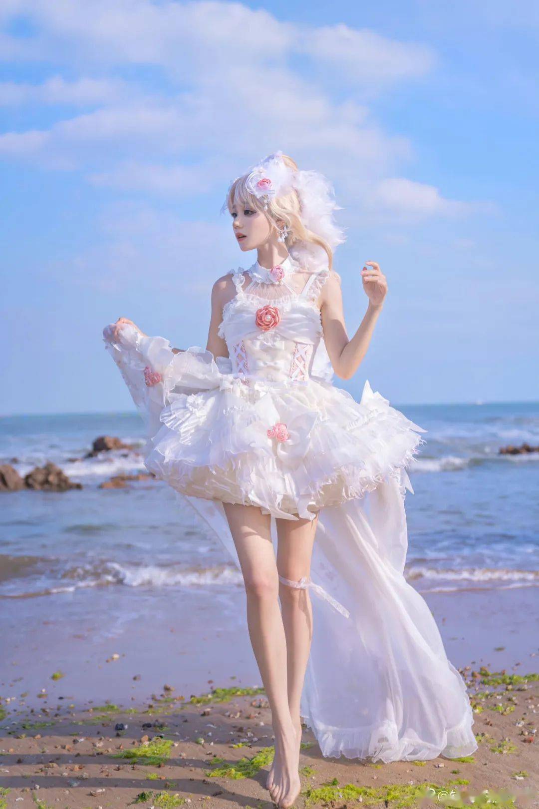 8/6-8/26by 落鸾lolita百合开襟sk价格:288预约时间:8/6-9/6by 豹了个