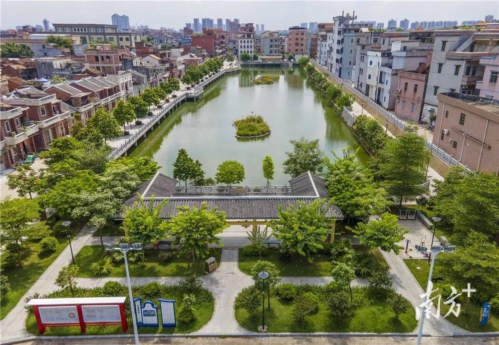 水南村位于石碣镇东部,是石碣推进"百千万工程"的一个缩影.