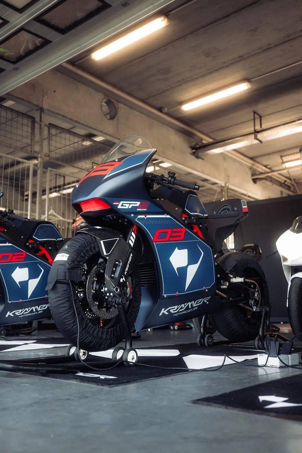 ktm 890仿赛版!比街车还凶!_搜狐汽车_搜狐网