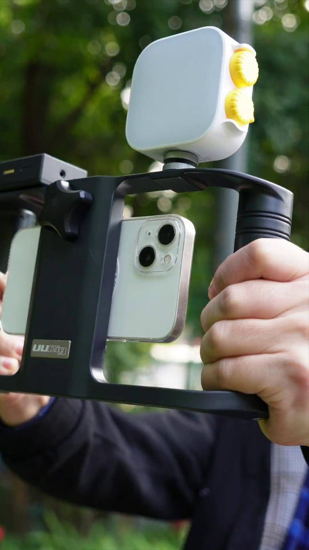 想用手机把短视频拍好拍稳,入手一款手机兔笼是很有必要的.