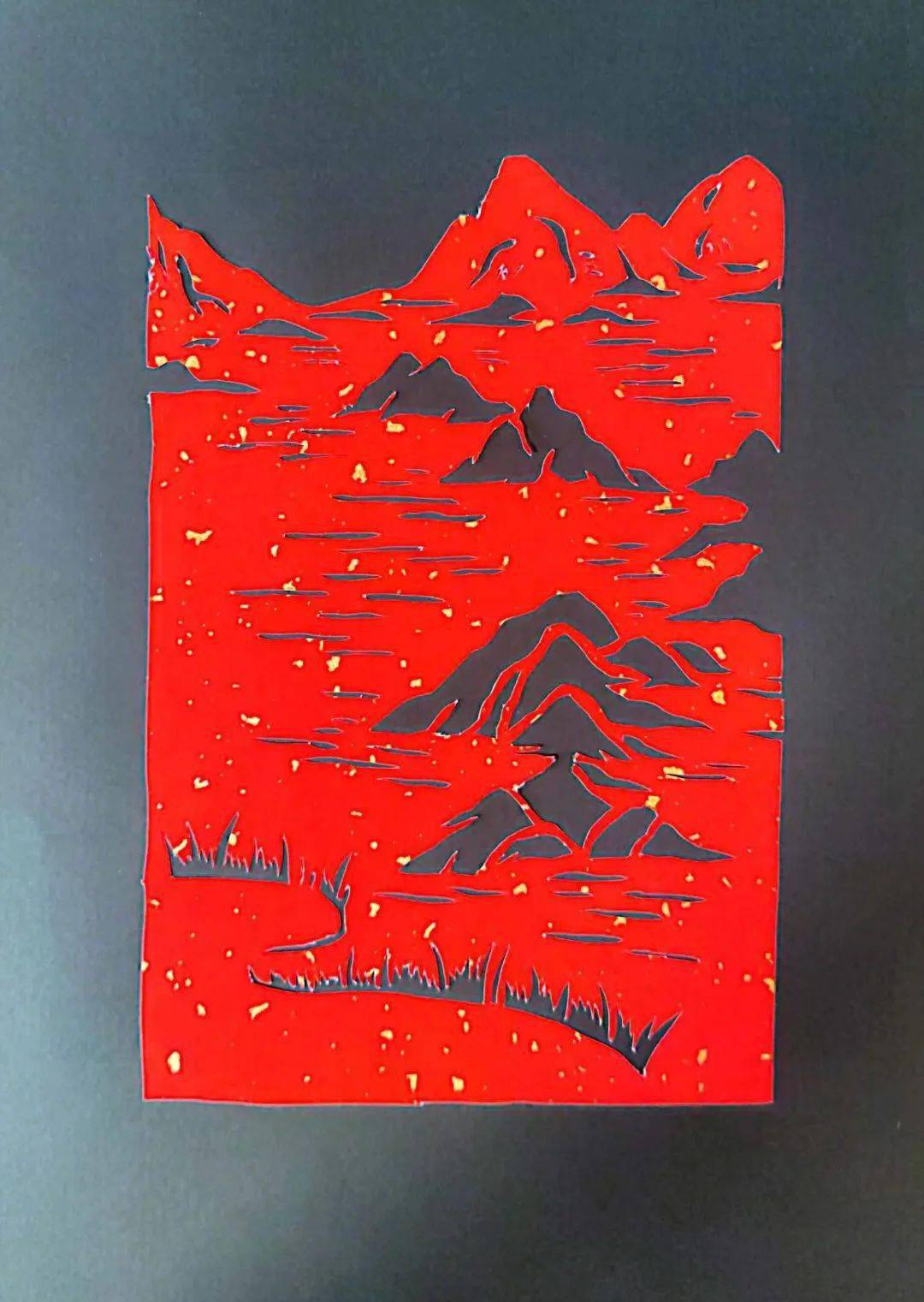 风景篇刻纸2.人物篇1.生肖篇套色剪纸下面一起来欣赏学生们的作品吧!