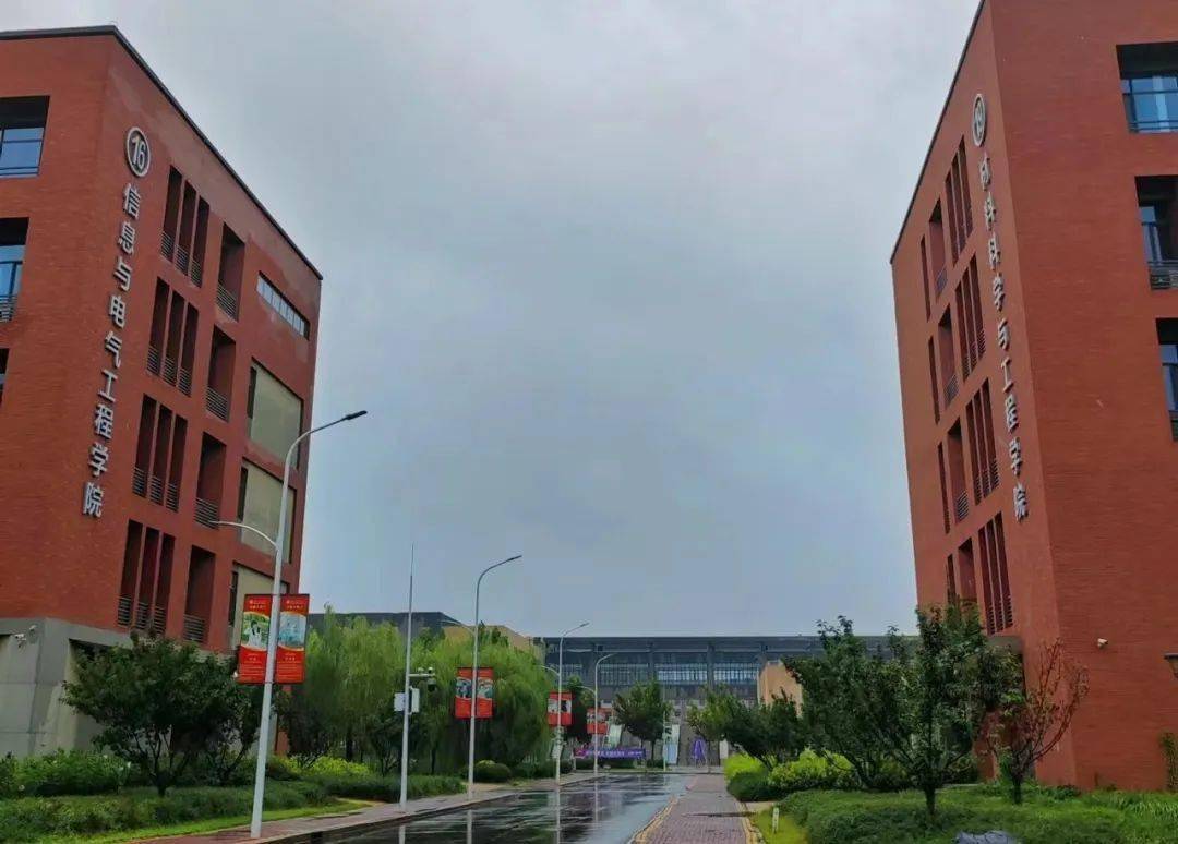 取景地:河北工程大学校园建筑所有重逢都不如初遇,马上就是萌新们与河