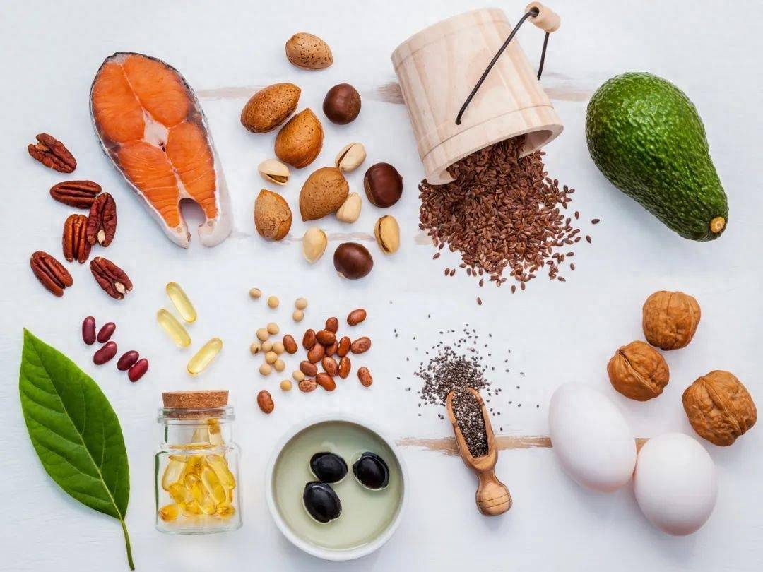 维生素b3维生素b2来源丰富的食物包括动物内脏(心,肾,肝),乳类,蛋黄