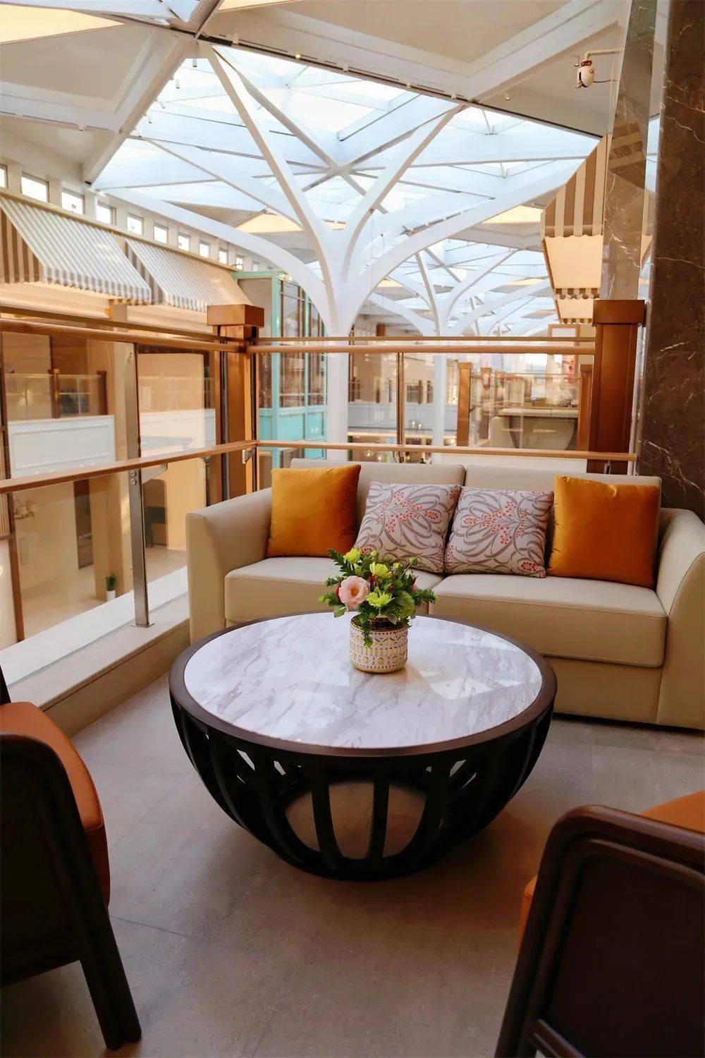 每日一城 | 避暑养老 在泰康之家·沈园等您_长辈_阿姨_梦想